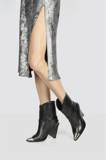 Wow Women's Boot Black Leather