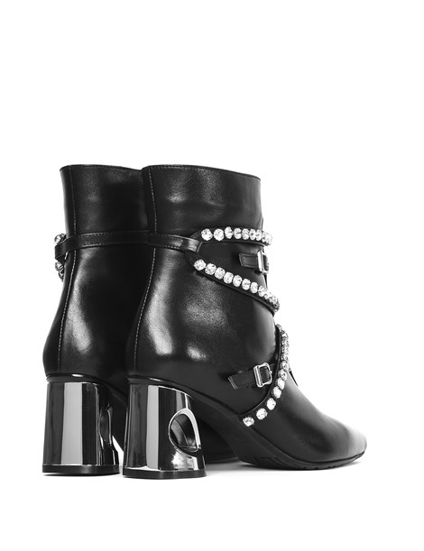 Tvila Women's Boot Black Leather
