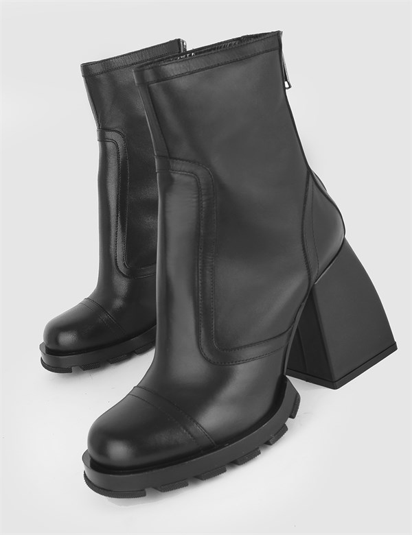 Yurko Black Leather Women's Heeled Boot