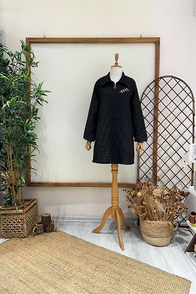 TAŞLI KISA KAPİTONE KAP Siyah