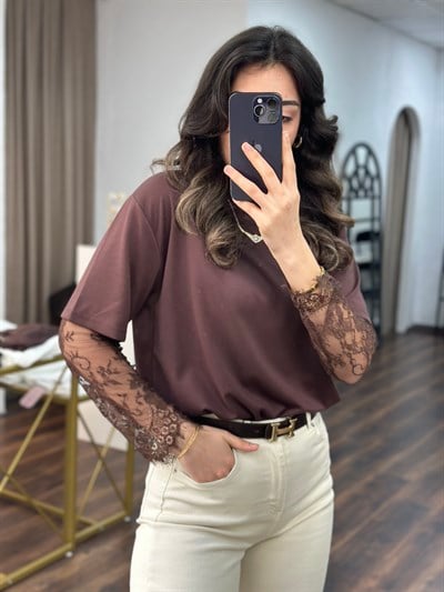 Kahverengi Dantel Kollu Modal T-shirt