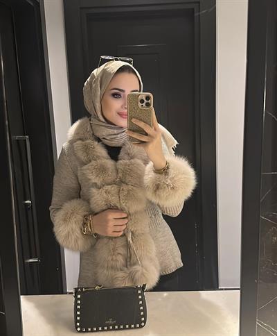 bej kürklü triko hırka