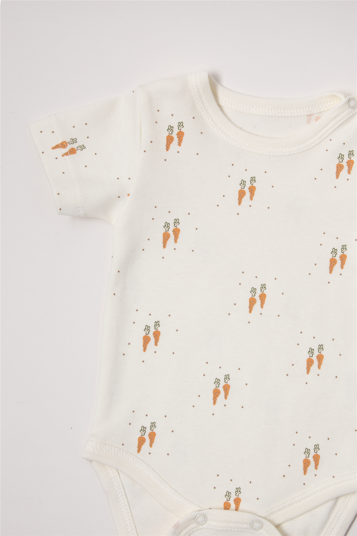 İNTERLOK KISA KOLLU BODY AY (BABY CARROT) EKRU