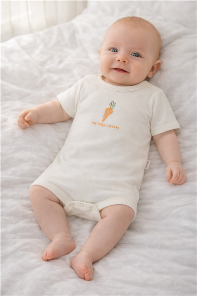 İNTERLOK KISA KOLLU BODY YAŞ (BABY CARROT) EKRU