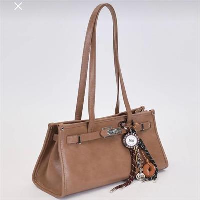 LEVİDOR METAL KİLİT CHARMLI OMUZ ÇANTASI kahve