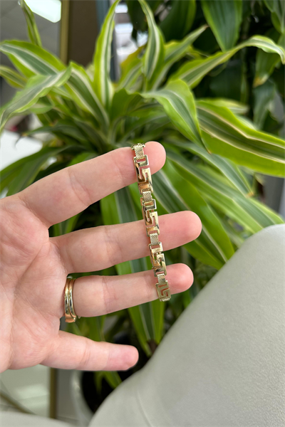 Versa Model Gold Altın Kaplama Bileklik
