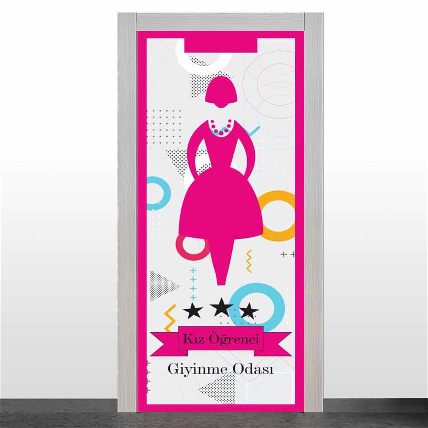 Kız Öğrenci Giyinme Odası Kapı Giydirme
