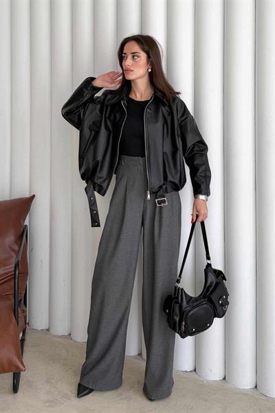 Oversize Kemer Detaylı Siyah Deri Bomber Ceket