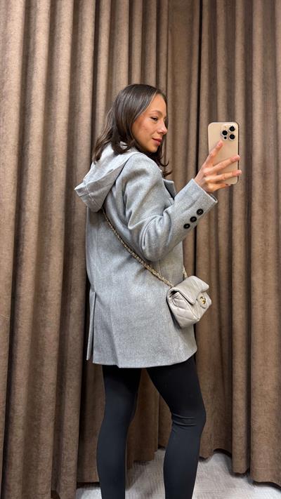 GRİ HIRKA DETAYLI KAPÜŞONLU BLAZER CEKET