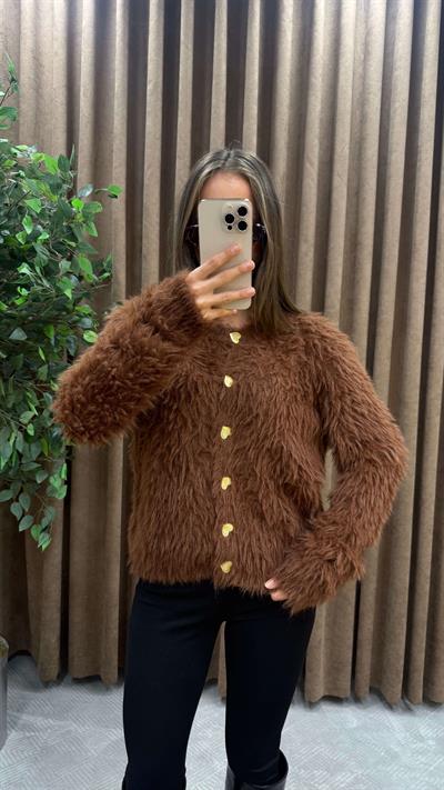 KAHVERENGİ GOLD DÜĞME DETAYLI SAÇAKLI HIRKA