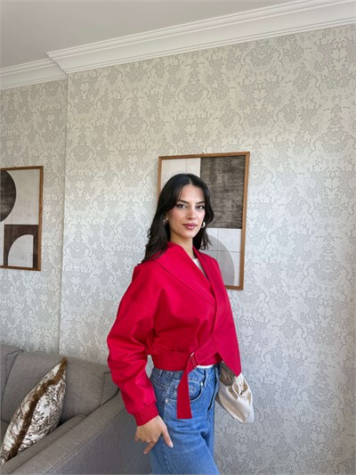 KIRMIZI KEMERLİ CROP  CEKET
