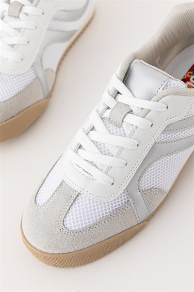 Kadın Günlük Beyaz Sneaker Bağcıklı Rahat Spor Ayakkabı