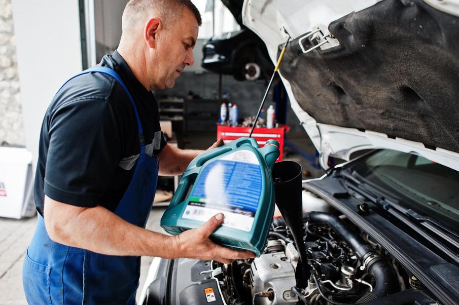 Araç için motor yağı seçimi