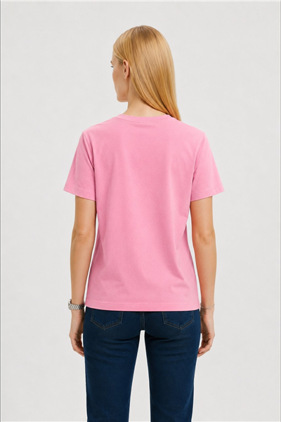 Açık Pembe Çiçek Nakışlı Tişört