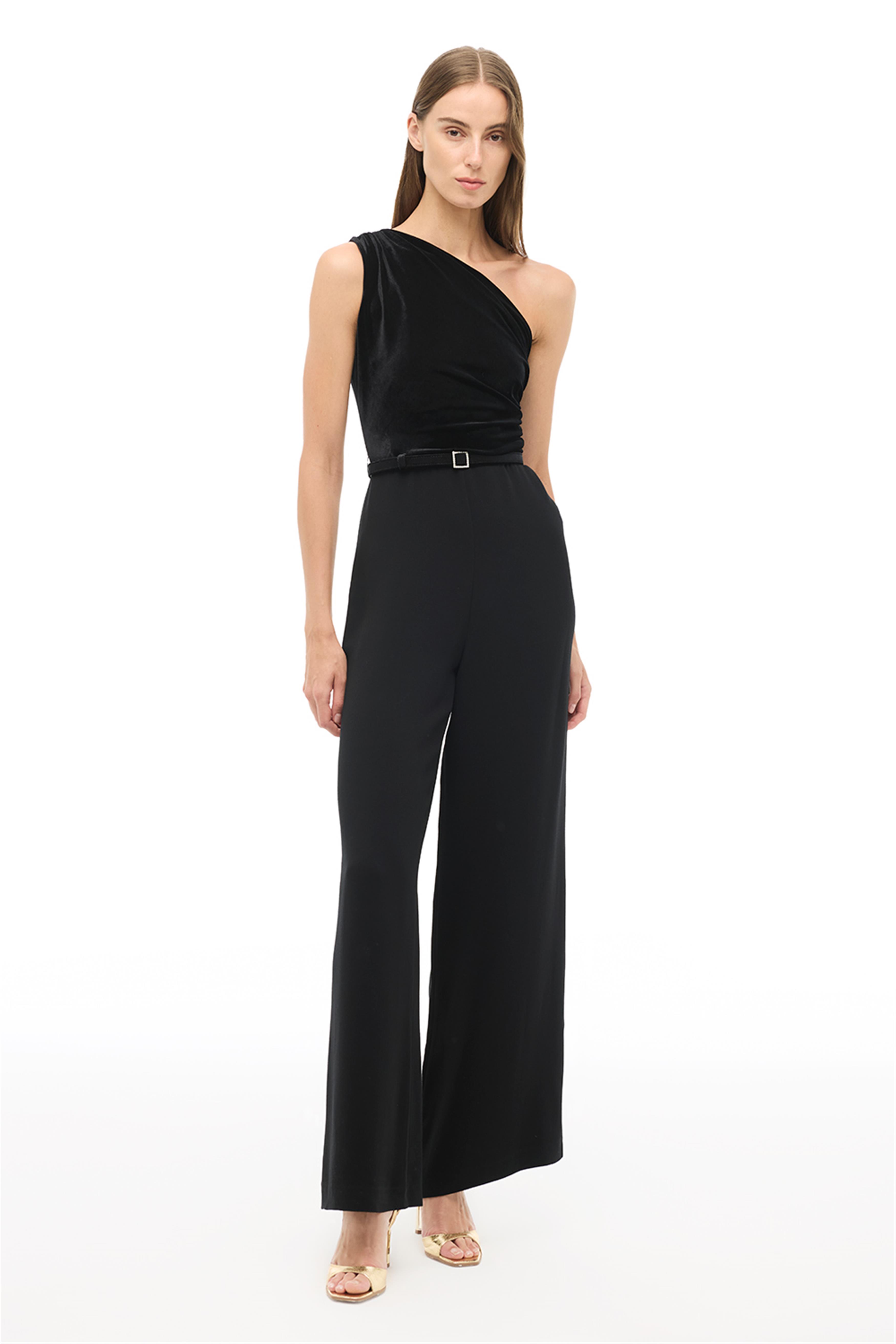 Siyah Asimetrik Yaka Slim Fit Tulum