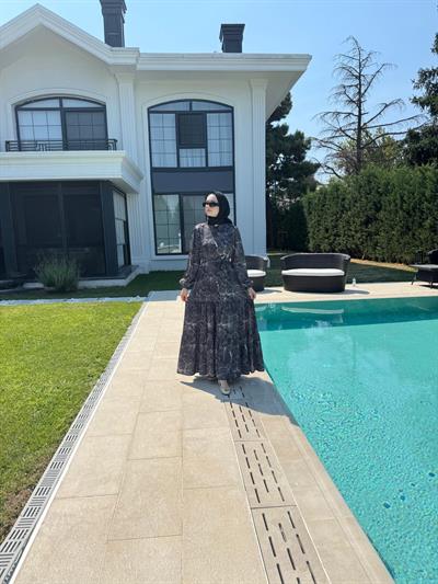 Çicekli Yazlık Elbise Siyah