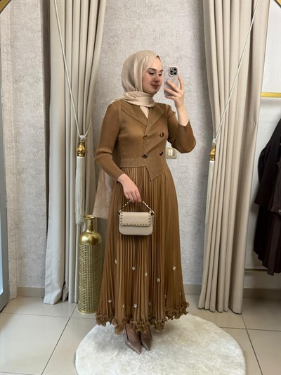 MMZ Eteği İncili Akordiyon Elbise Camel