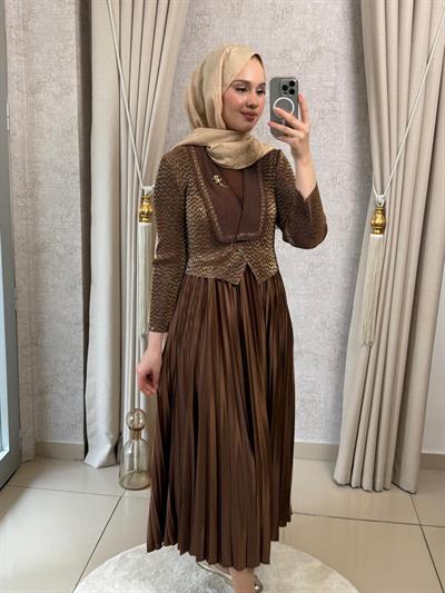 MMZ Gold Yansımalı Akordiyon Elbise Kahverengi