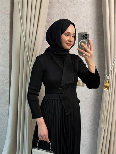 MMZ Yaka Boncuk İşlemeli Akordiyon Elbise Siyah