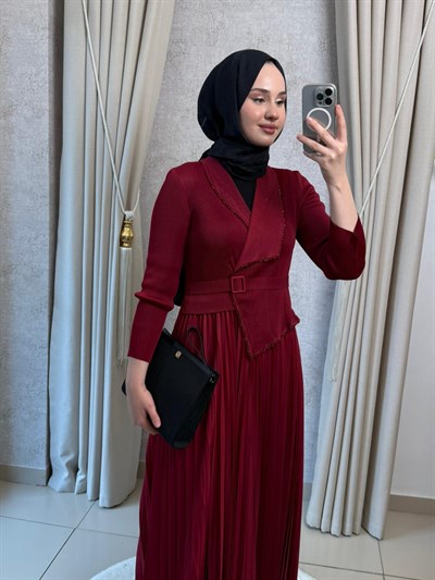 MMZ Yaka Boncuk İşlemeli Akordiyon Elbise Bordo