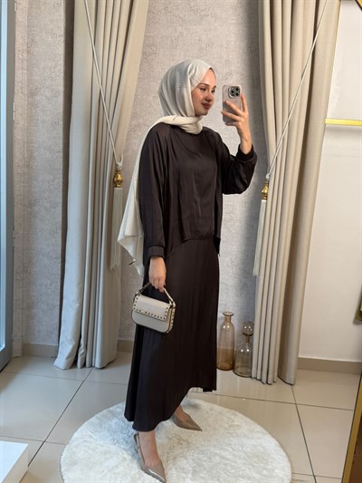 Miori Ramos Premium Saten Etekli Takım Kahverengi