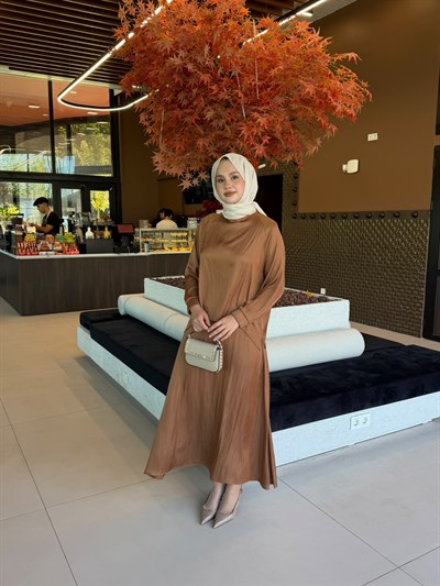 Miori Ramos Premium Saten Etekli Takım Camel