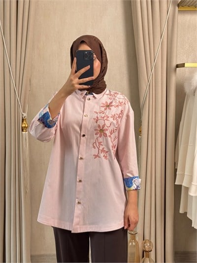 GHİSA 4522 Yaka Çiçek Detay Çizgili Gömlek Pembe