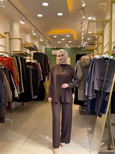 Miori Auren Pantolonlu Krep Takım Kahverengi