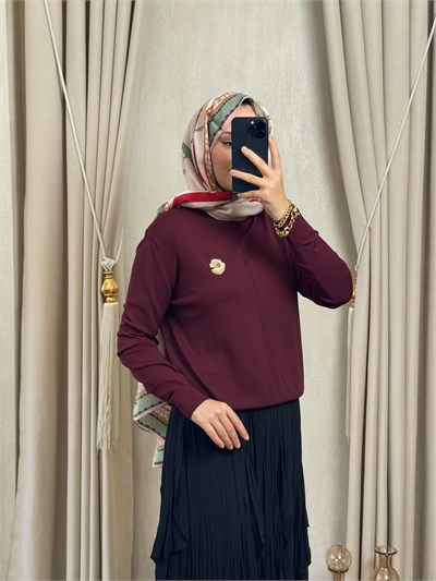 Nuss 200 Broş Detaylı Yarım Balıkçı Yaka Merserize Kazak Bordo
