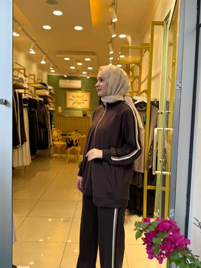 Nuss 1039 Yanı Şerit Detaylı Pantolonlu Takım Kahverengi