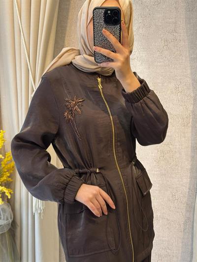 Nuss 1032 Yaka Boncuk İşleme Detaylı Pantolonlu Takım Bitter