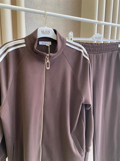 Nuss 1092 Yanı Şerit Detaylı Pantolonlu Takım Kahverengi