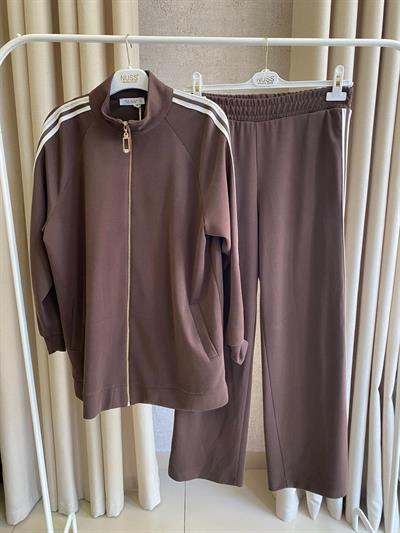 Nuss 1092 Yanı Şerit Detaylı Pantolonlu Takım Kahverengi