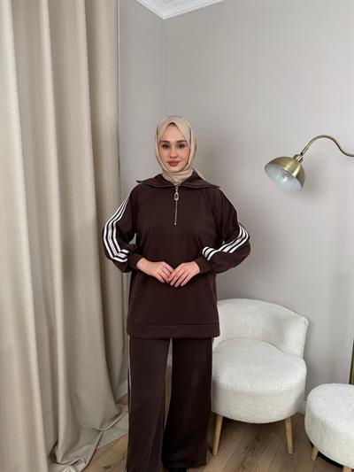 Nuss 1093 Şerit Detaylı Pantolonlu Takım Kahverengi
