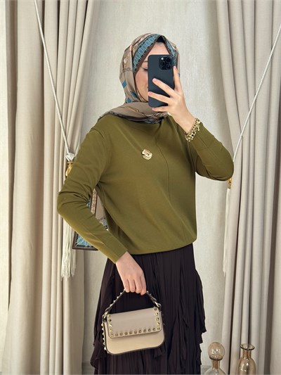Nuss 200 Broş Detaylı Yarım Balıkçı Yaka Merserize Kazak Lime