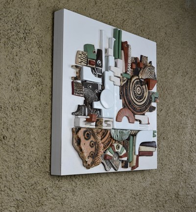 Geometrik Kabartmalı Seramik Duvar Panosu 50 x 50 cm