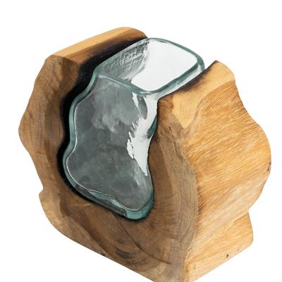 Teak Ağacına Gömülü  