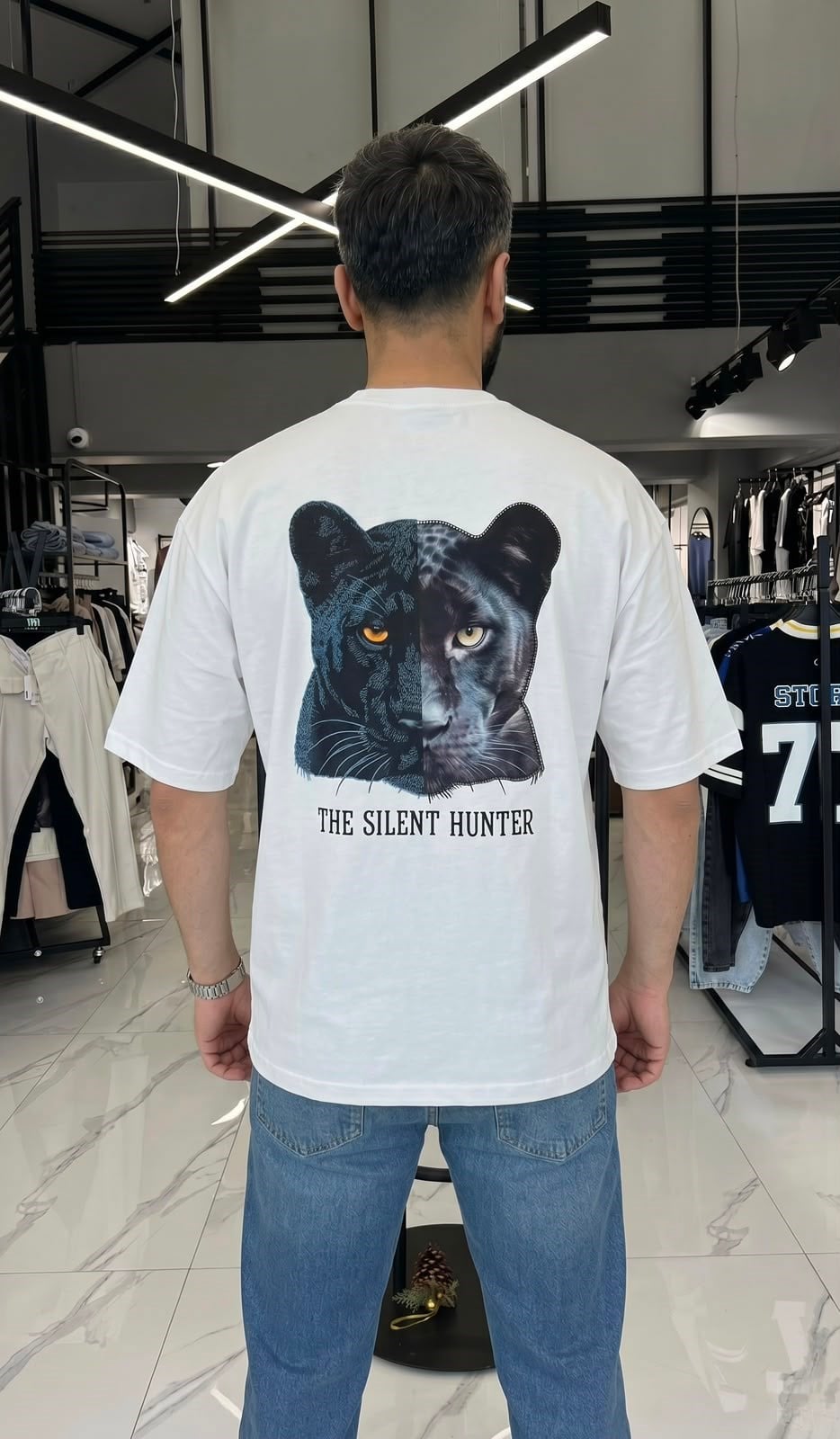 Hunter Aplik Sırt Nakış Oversize Tişört Beyaz