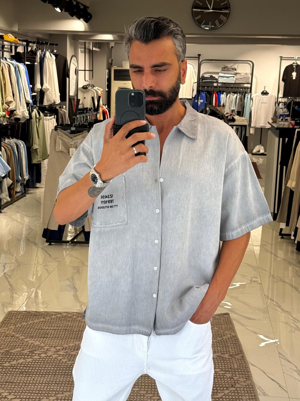 Oversize Yıkamalı Cebi Yırtık Gömlek Gri