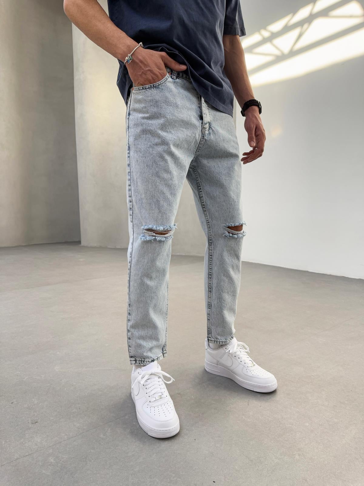 Diz Yırtık Desenli Boyfriend Jean Gri