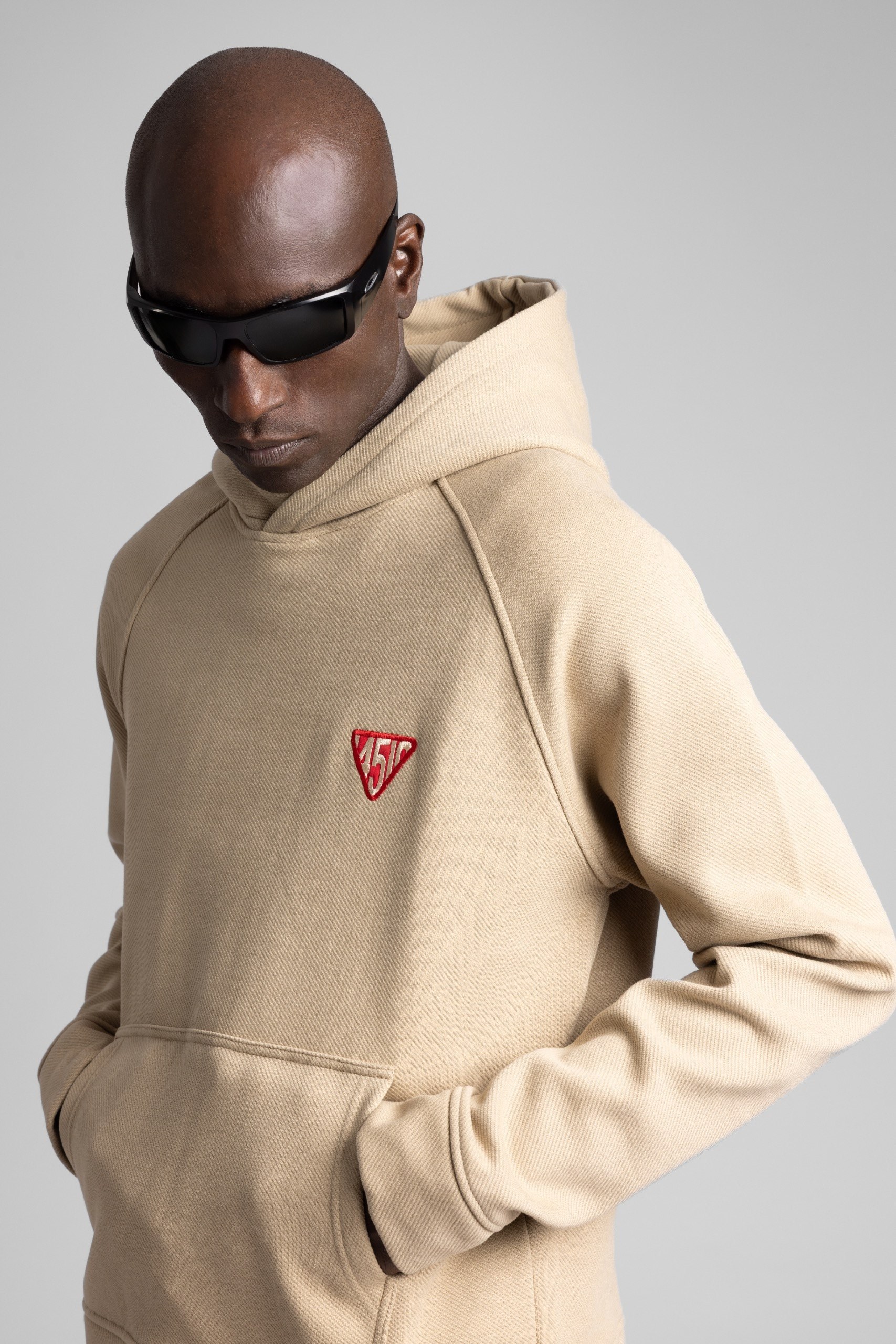 Minimal Nakış Detaylı Kapüşonlu Sweatshirt  Bej