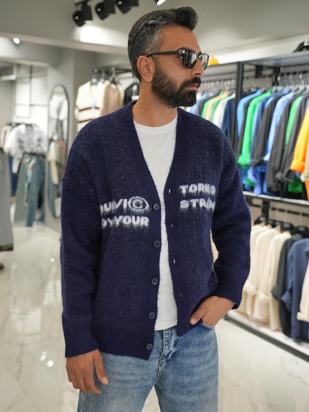 Oversize Kalıp Yazı Detaylı Hırka Lacivert