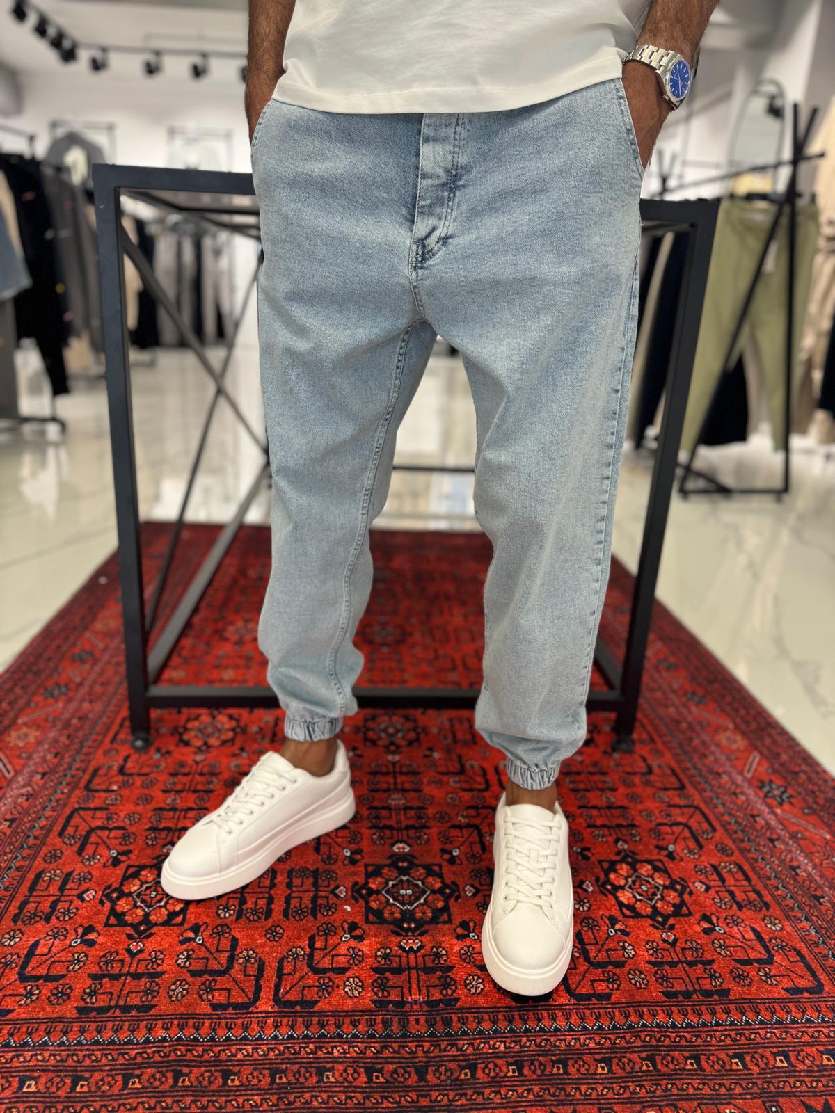 Paça Lastik Detaylı Kot Pantolon