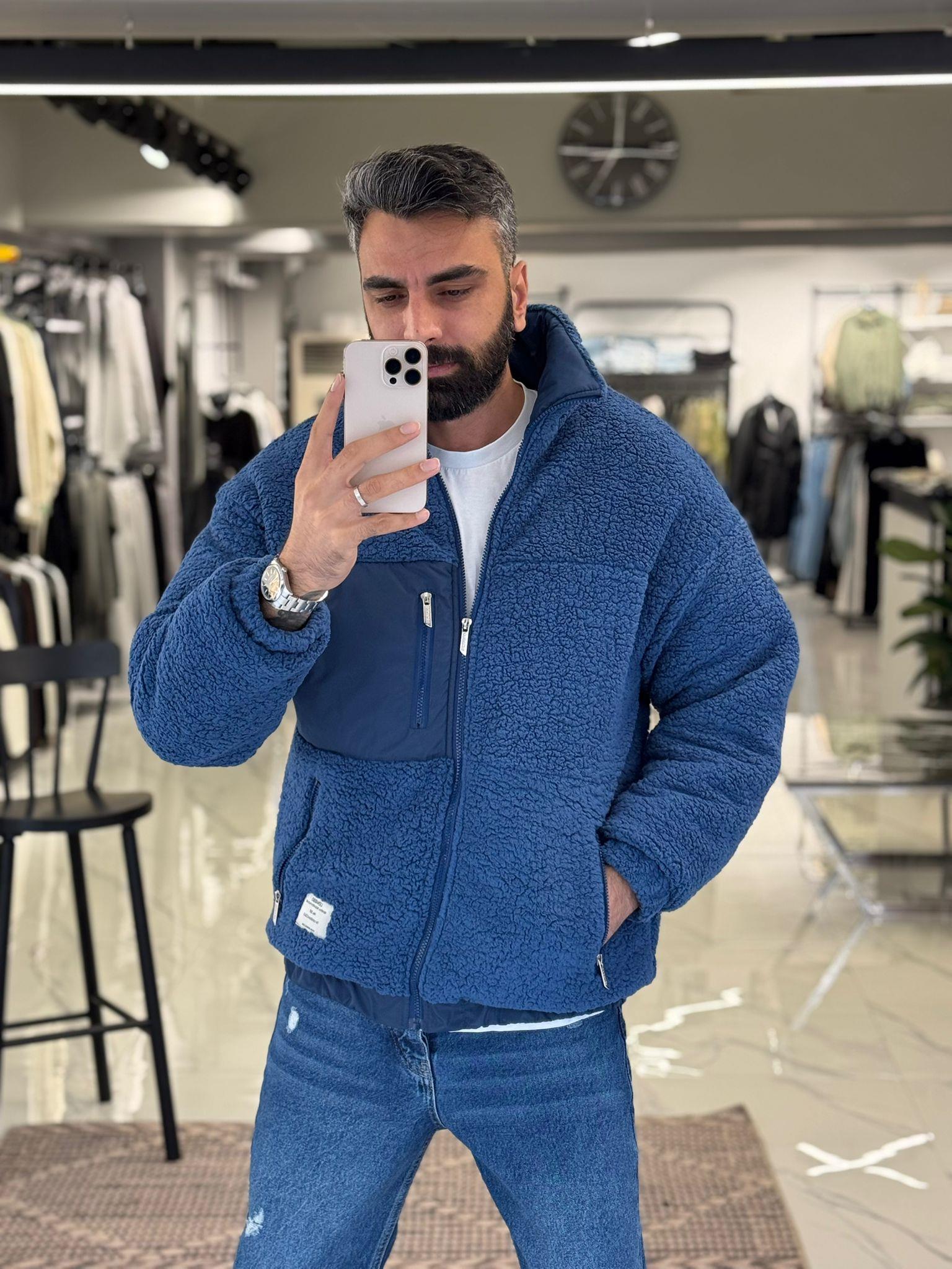 Rahat Kalıp Dik Yaka detaylı Peluş Mont