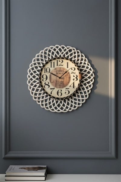Bohem Hasır Çerçeveli Duvar Saati – Modern Görünümlü Dekoratif Salon Saati – 43 cm Beyaz/Natural