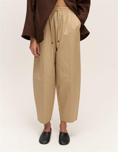 NERVÜRLÜ HAVUÇ PANTOLON