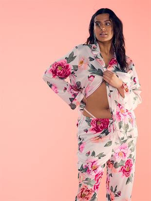 Victorias Secret Fashion Show 24 Parlak Saten Uzun Pijama Takımı
