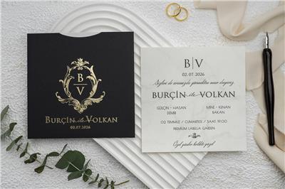 Altın Yaldızlı Siyah Zarflı Kare Davetiye