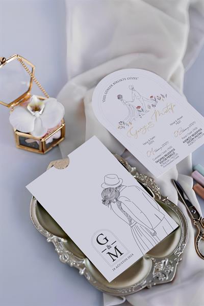 Gelin Damat Figürlü Oval Davetiye