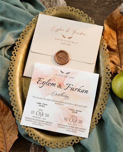 Krem Zarflı Rose Gold Yaldızlı Mühürlü Düğün Davetiyesi